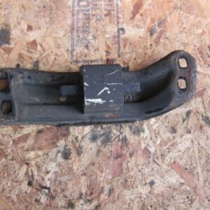 MERCEDES E320 W210 ESTATE. GEAR BOX MOUNT