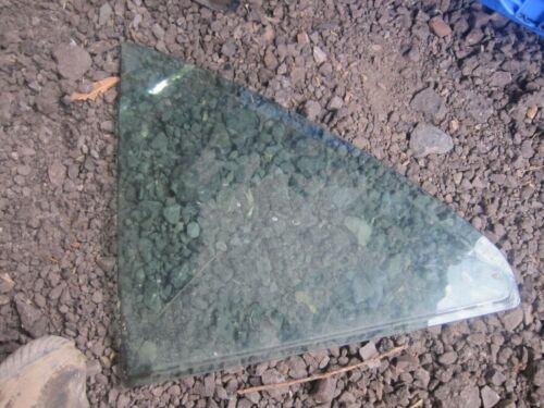 MERCEDES W210 E CLASS SALOON. REAR WINDOW GLASS