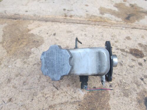 2003 HYUNDAI SANTA FE MK1 2.7 V6 PETROL. BRAKE MASTER CYLINDER