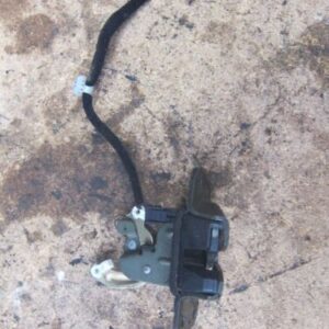 2003 HYUNDAI SANTA FE MK1 2.7 V6 PETROL. BOOT LATCH