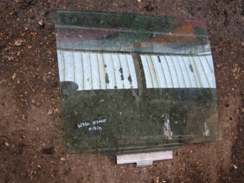 1996 MERCEDES BENZ E320 W210 ESTATE. O/S/R DRIVER REAR WINDOW GLASS