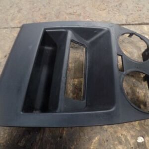 2008 LAND ROVER DISCOVERY 3. ARM REST TRIM