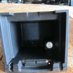 2011 RANGE ROVER VOGUE L322. ARM REST CUBBY HOLE POCKET