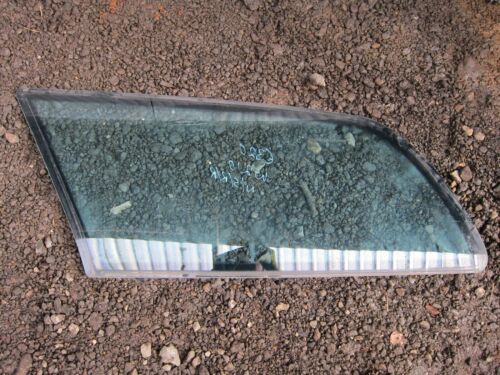 MERCEDES E320 W210 ESTATE. PASSENGER REAR WINDOW GLASS