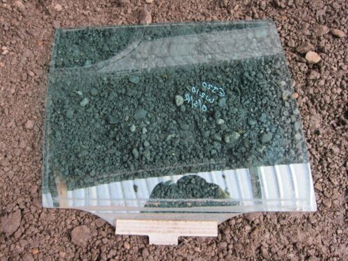MERCEDES E320 W210 ESTATE. DRIVER REAR WINDOW GLASS