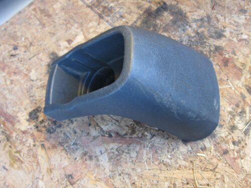 2006 VAUXHALL CORSA D. CENTRE CONSOLE CUP HOLDER