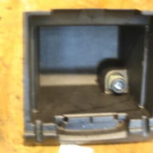 2008 RANGE ROVER VOGUE L322. ARM REST CUBBY HOLE STORAGE POCKET