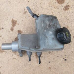 2007 VAXHALL ZAFIRA MK2 1.9 DIESEL. BRAKE MASTER CYLINDER