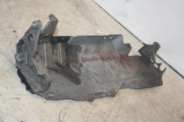 2005 MERCEDES S CLASS W220. HEAT SHIELD - Image 2