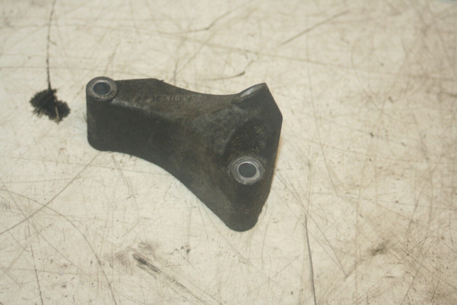 2005 MERCEDES S CLASS W220. ENGINE MOUNT