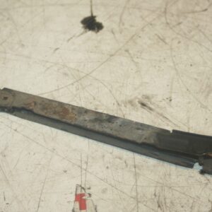 2005 MERCEDES S CLASS W220. DRIVER SIDE BUMPER CLAMP SUPPORT