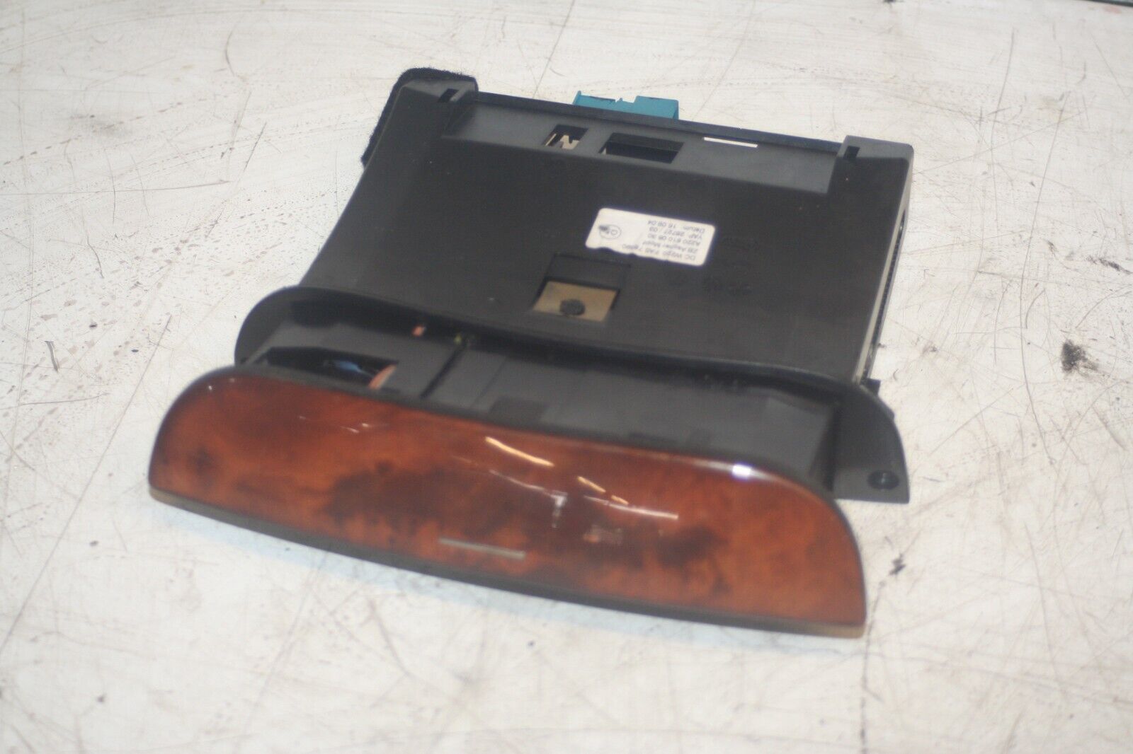 2005 MERCEDES S CLASS W220. ASHTRAY - Image 2