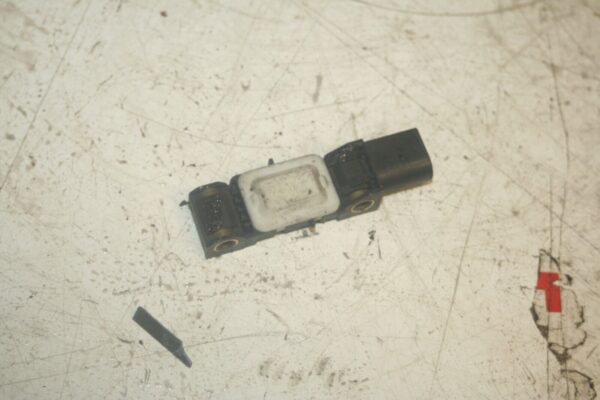 2005 MERCEDES S CLASS W220. 0028200826 CRASH IMPACT SENSOR - Image 3
