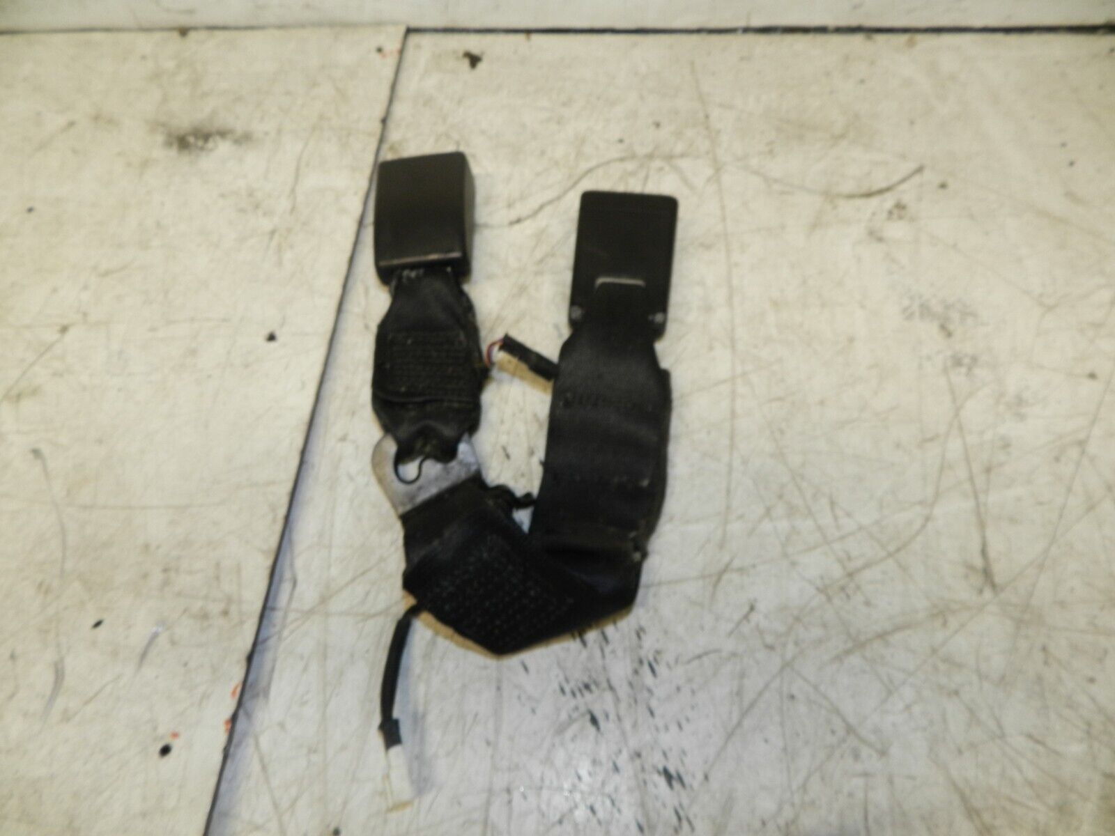 2014 BMW 1 SERIES F21 118D. SEATBELT BUCKLES CLIPS