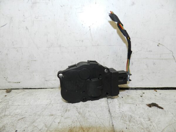 2014 BMW 1 SERIES F21 118D. HEATER CONTROL FLAP ACTUATOR MOTOR