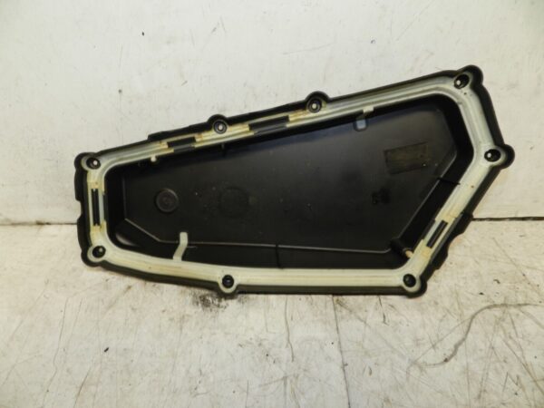 2014 BMW 1 SERIES F21 118D. FUSE BOX BOARD ECU COVER - Image 2