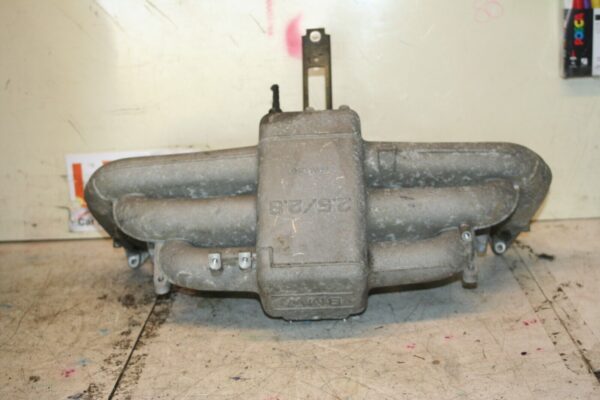 1988 BMW 525 E28. INTAKE MANIFOLD M20 - Image 4