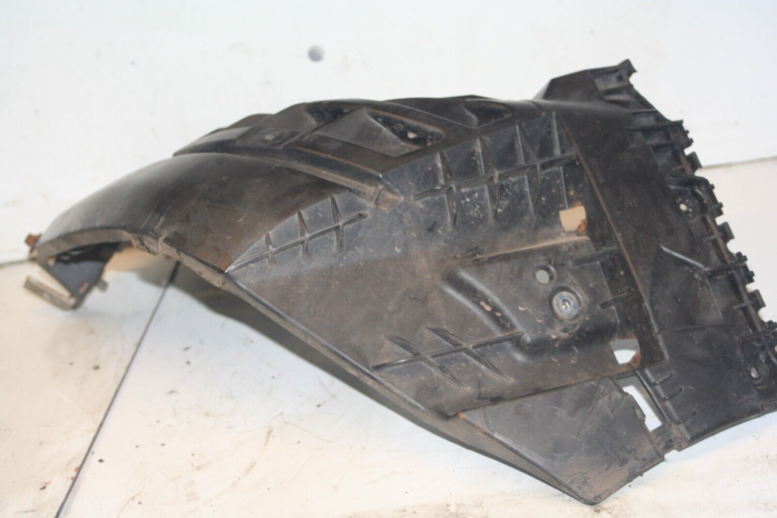 VAUXHALL VIVARO / RENAULT TRAFFIC BUMPER CORNER SUPPORT BRACKET FRAME