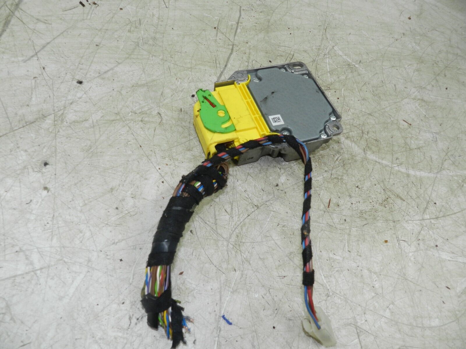 (121) 2007 AUDI A4 SALOON B7. AIR CUSHION ECU 8E0959655G - Image 3