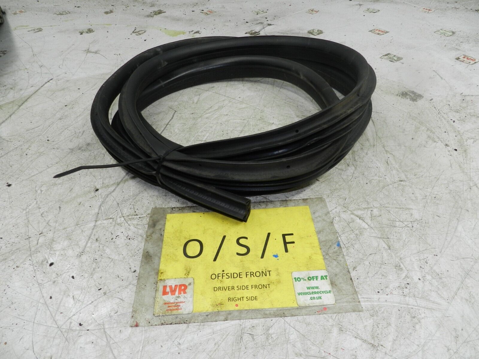 2012 FORD GALAXY MK3 TITANIUM. DRIVER SIDE FRONT DOOR RUBBER SEAL - Image 2