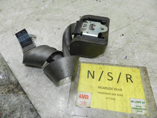 (121) 2007 AUDI A4 SALOON B7. REAR PASSENGER SEAT BELT - Image 2