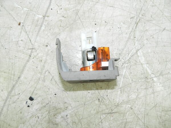 (121) 2007 AUDI A4 SALOON B7. 12V SOCKET - Image 2
