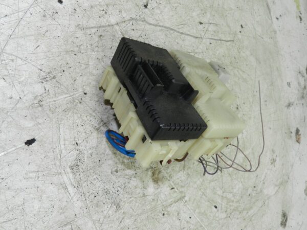 2012 FORD GALAXY MK3 TITANIUM. FUSE RELAY BOX HOUSING - Image 3