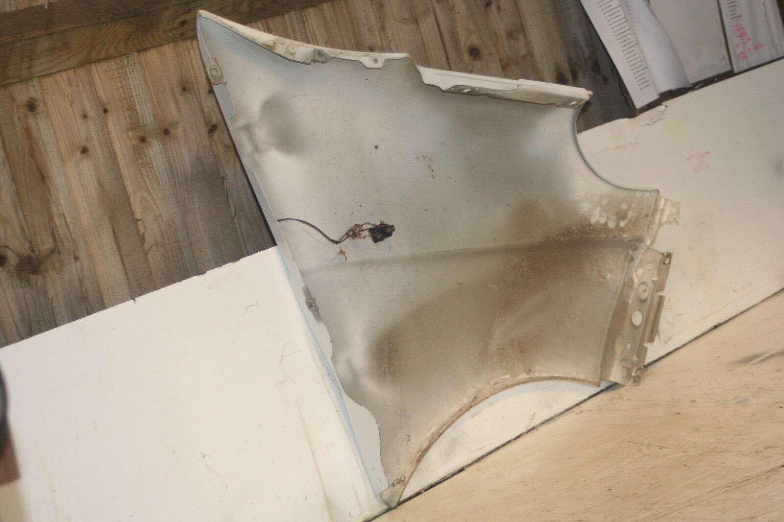 VAUXHALL VIVARO / RENAULT TRAFFIC PASSENGER SIDE WING IN WHITE - Image 6