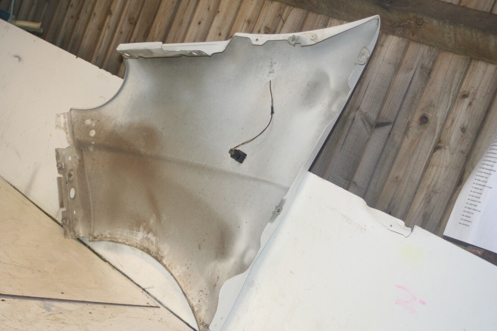 VAUXHALL VIVARO / RENAULT TRAFFIC DRIVER SIDE WING IN WHITE - Image 6