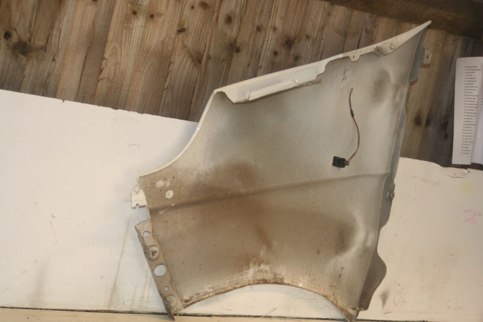 VAUXHALL VIVARO / RENAULT TRAFFIC DRIVER SIDE WING IN WHITE - Image 7