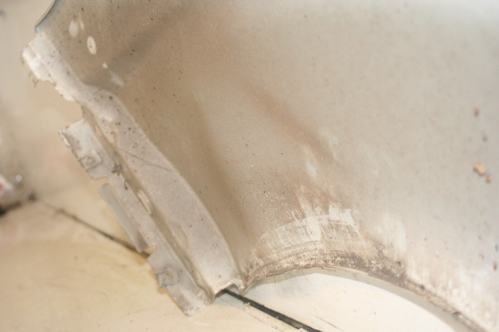 VAUXHALL VIVARO / RENAULT TRAFFIC DRIVER SIDE WING IN WHITE - Image 8