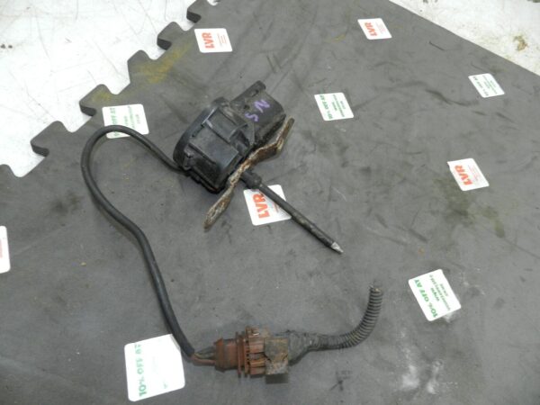 1999 VOLVO C70 2.4 PETROL. HEADLIGHT WASHER WIPER MOTOR NS PASSENGER SIDE - Image 2