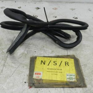 (121) 2007 AUDI A4 SALOON B7. PASSENGER SIDE REAR RUBBER SEAL