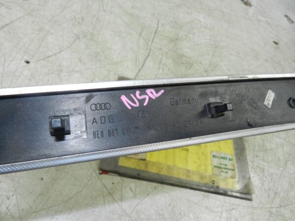 (121) 2007 AUDI A4 SALOON B7. PASSENGER SIDE REAR DOOR TRIM - Image 3