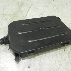 (121) 2007 AUDI A4 SALOON B7. FUSE BOX