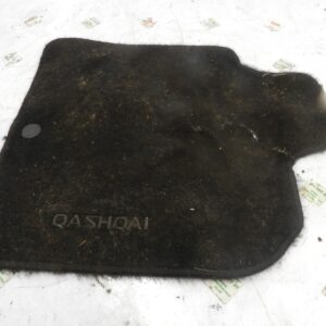 2011 NISSAN QASHQAI J10 MK1. FRONT FLOOR MAT DRIVER SIDE
