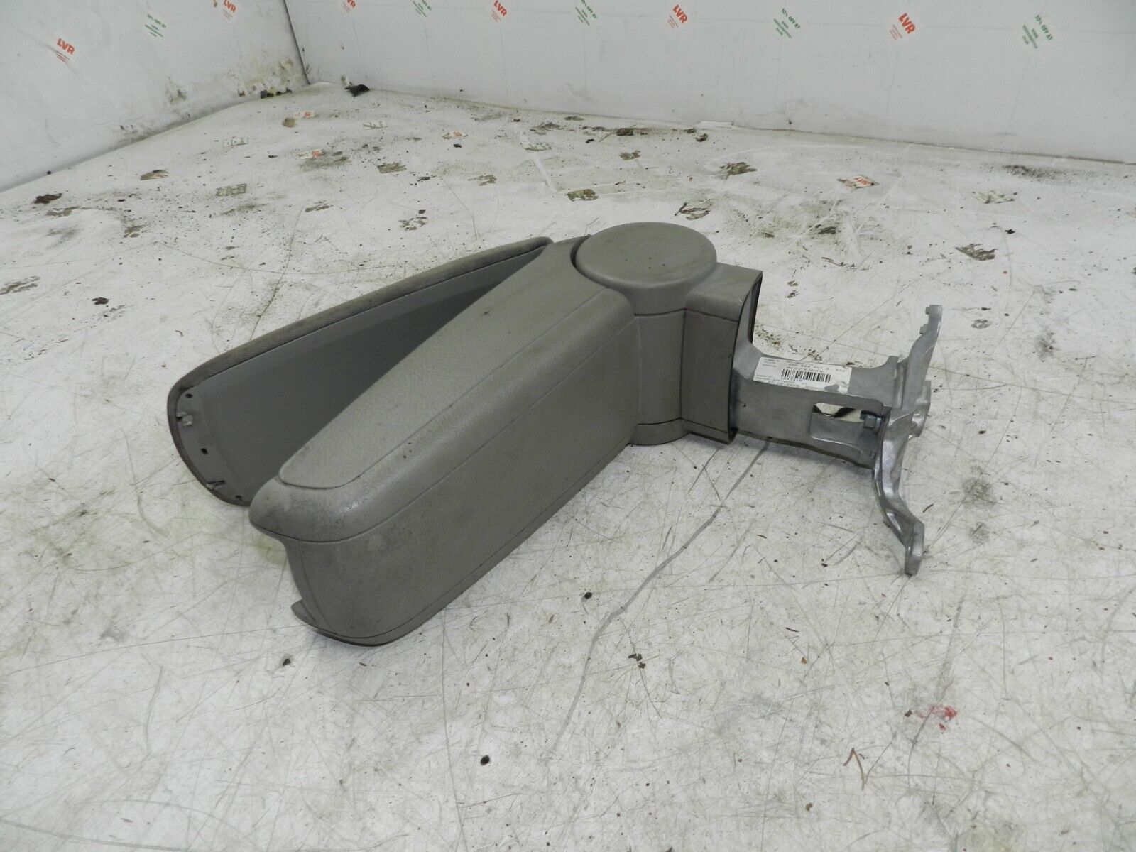 (121) 2007 AUDI A4 SALOON B7. ARM REST - Image 2