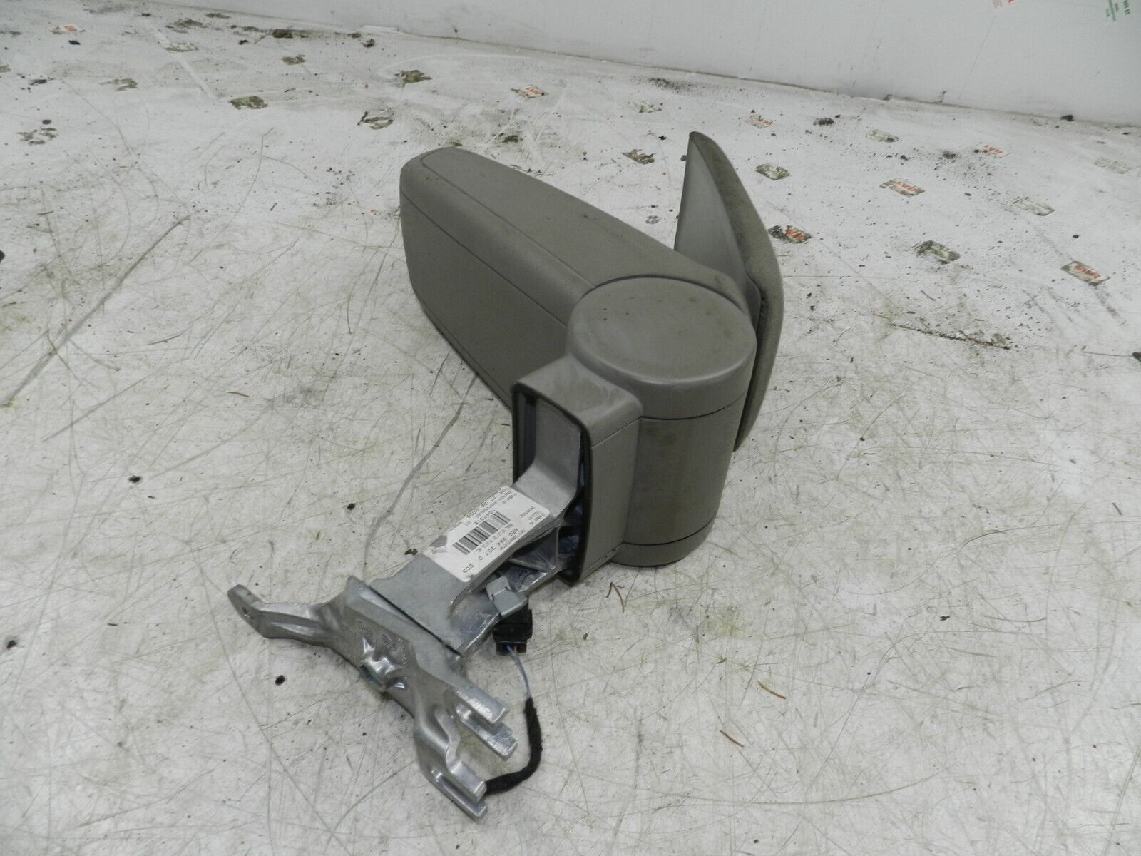 (121) 2007 AUDI A4 SALOON B7. ARM REST - Image 3