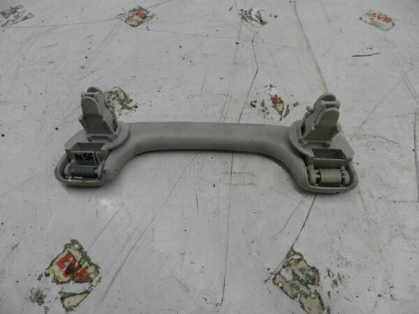 2011 NISSAN QASHQAI J10 MK1. PASSENGER SIDE FRONT GRAB HANDLE - Image 2