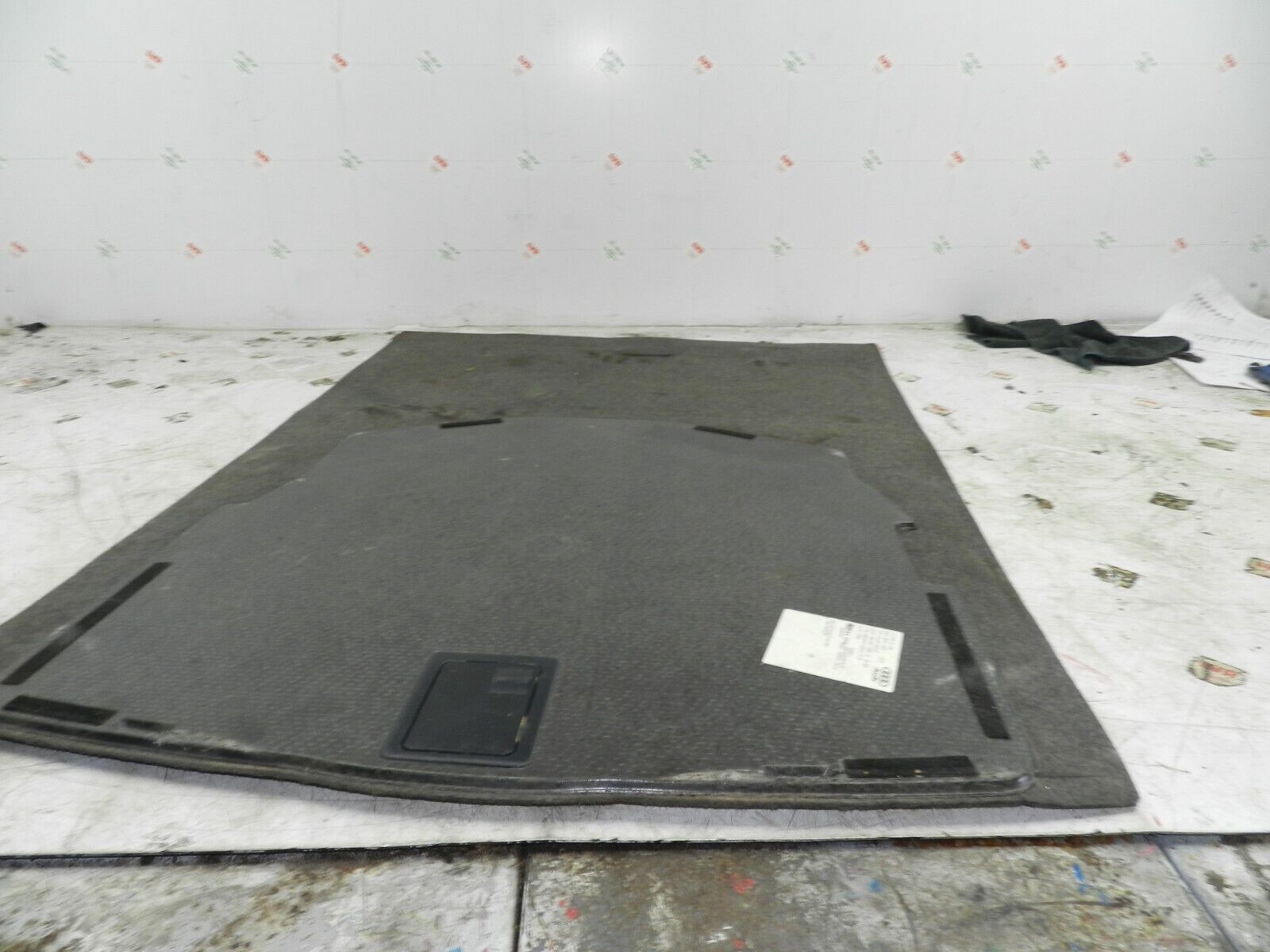 (121) 2007 AUDI A4 SALOON B7. BOOT CARPET - Image 3