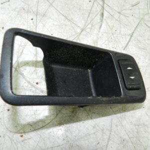 2008 FORD FOCUS CC CONVERTIBLE. WINDOW SWITCH HANDLE SURROUND