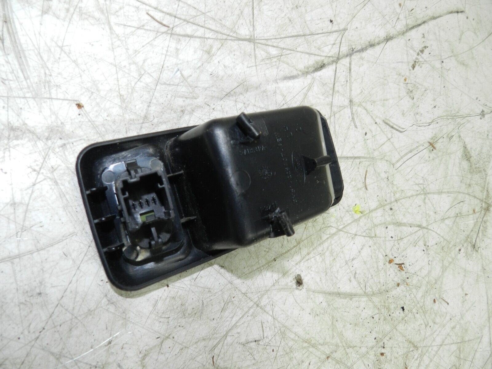 2008 FORD FOCUS CC CONVERTIBLE. WINDOW SWITCH HANDLE SURROUND - Image 2