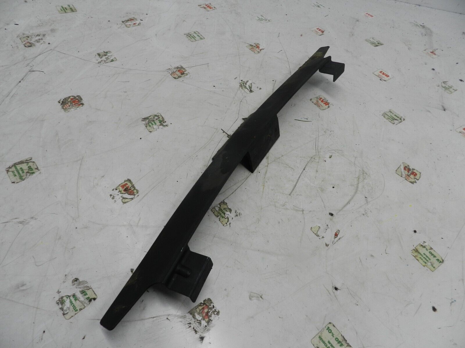 2011 NISSAN QASHQAI J10 MK1. 62084BR00A FRONT BUMPER TRIM - Image 2