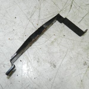 2008 FORD FOCUS CC CONVERTIBLE. BATTERY CLAMP BRACKET