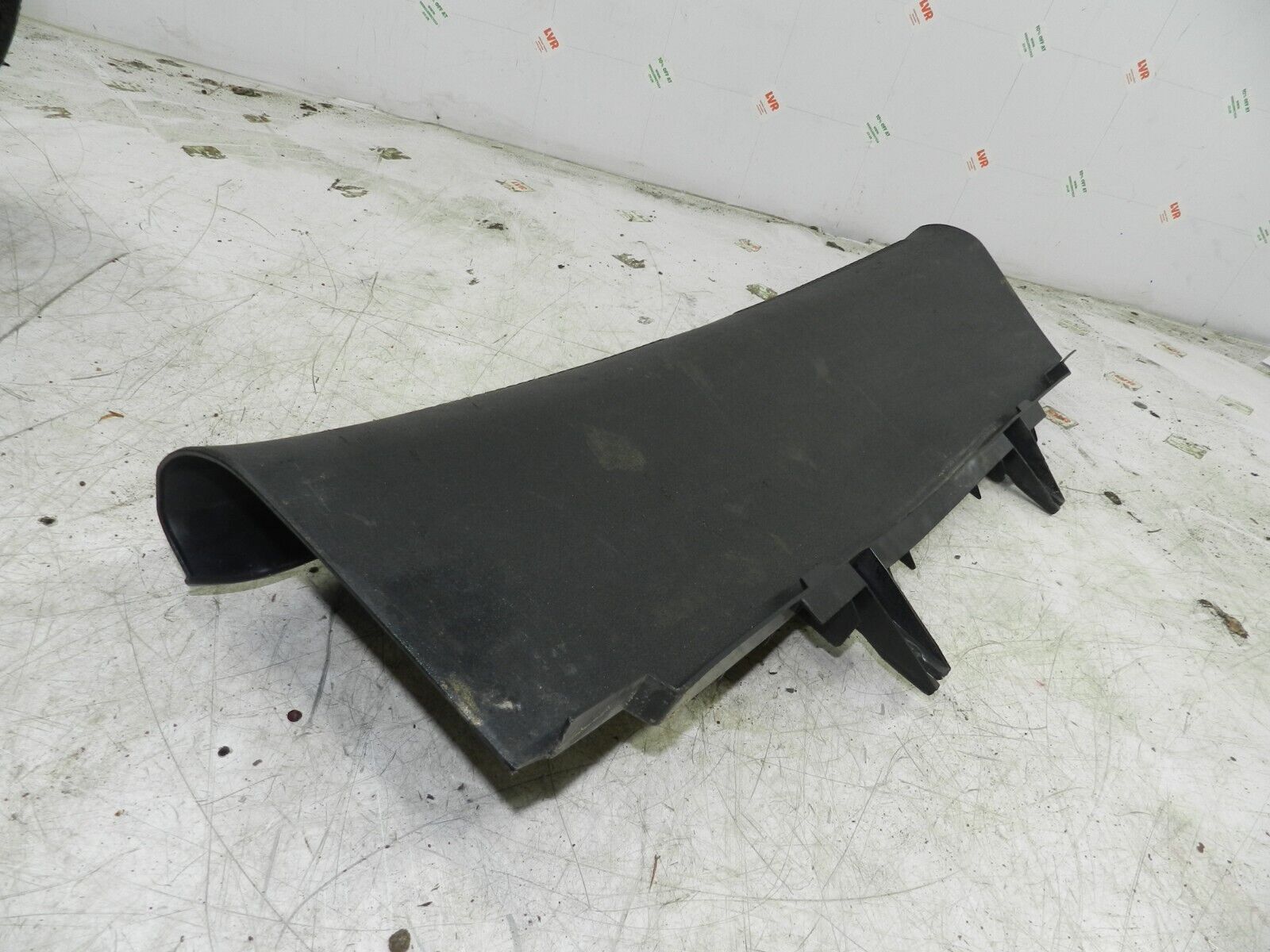 (121) 2007 AUDI A4 SALOON B7. 8E5863471D BOOT SCUFF PANEL TRIM