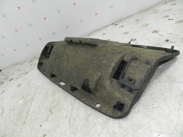 (121) 2007 AUDI A4 SALOON B7. BOOT LID TAIL GATE CARPET TRIM - Image 3