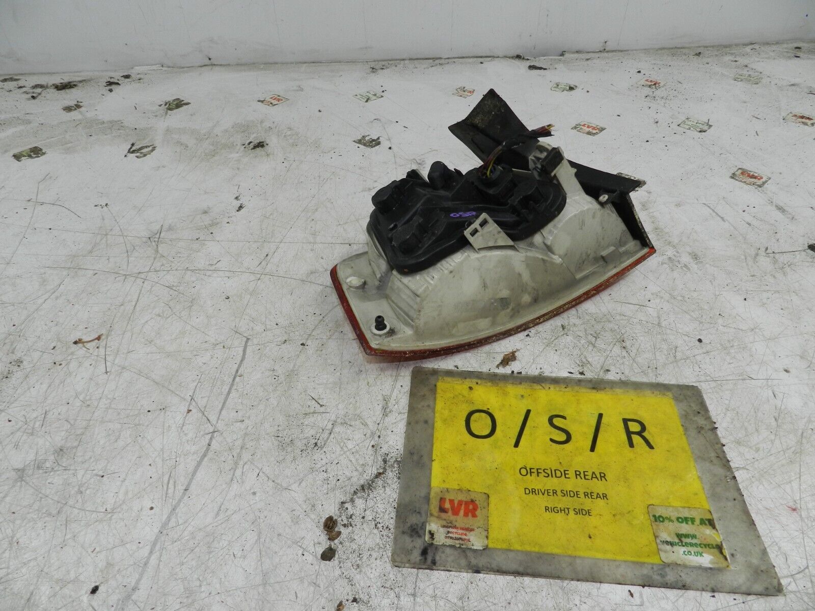 (121) 2007 AUDI A4 SALOON B7. DRIVER SIDE REAR LIGHT UNIT - Image 4