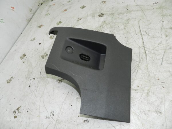 2008 FORD FOCUS CC CONVERTIBLE. UNDER DASH TRIM WITH OBD PORT