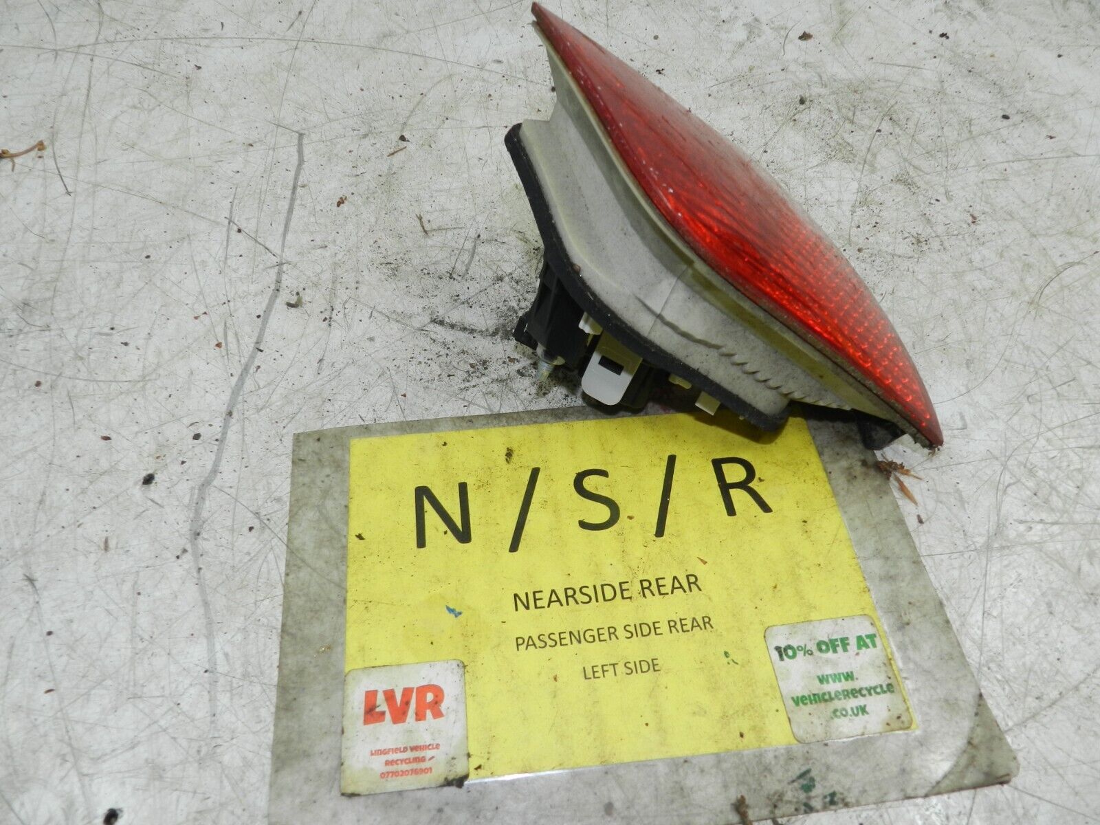 (121) 2007 AUDI A4 SALOON B7. PASSENGER SIDE REAR INNER LIGHT UNIT - Image 2