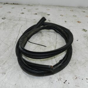 2008 FORD FOCUS CC CONVERTIBLE. RUBBER DOOR SEAL